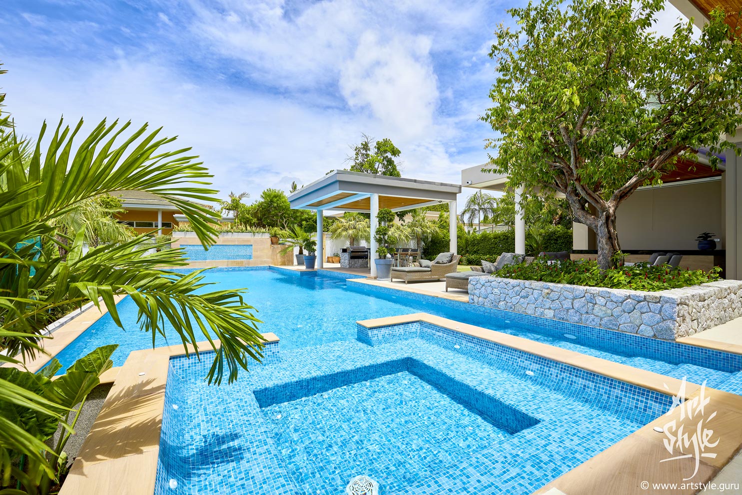 Example of exterior shooting (private villa)