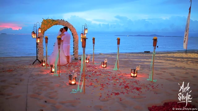 Beach wedding at sunset from 1 hour of shooting (720p)